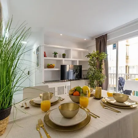 Apartmentos Vistamar شقة *