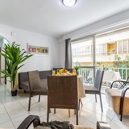 Apartmentos Vistamar Фуэнхирола